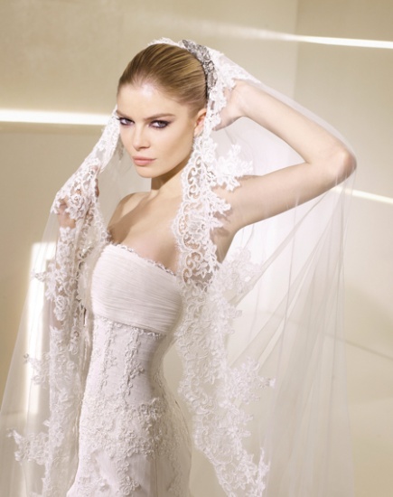 1346759592_velo-sposa